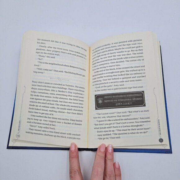 The 39 Clues Series Books #1-#3 Hardcover No Cards The Maze Of Bones 2008 2009 - Picture 13 of 16